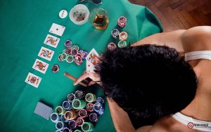 TOP 5 cách chơi poker ăn tiền online với tiền cược n